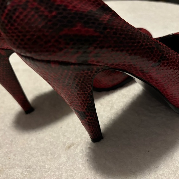 Almost Brand New Heels By NINE WEST - Heel Height 4 1/2 Inches - Box 70 - Picture 6 of 8